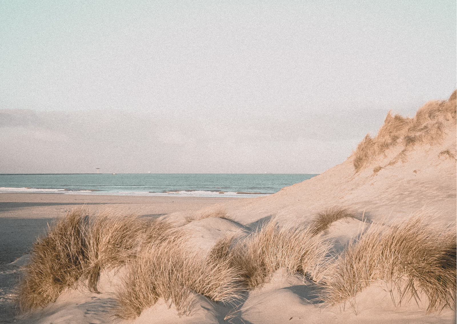 What causes dry eyes?