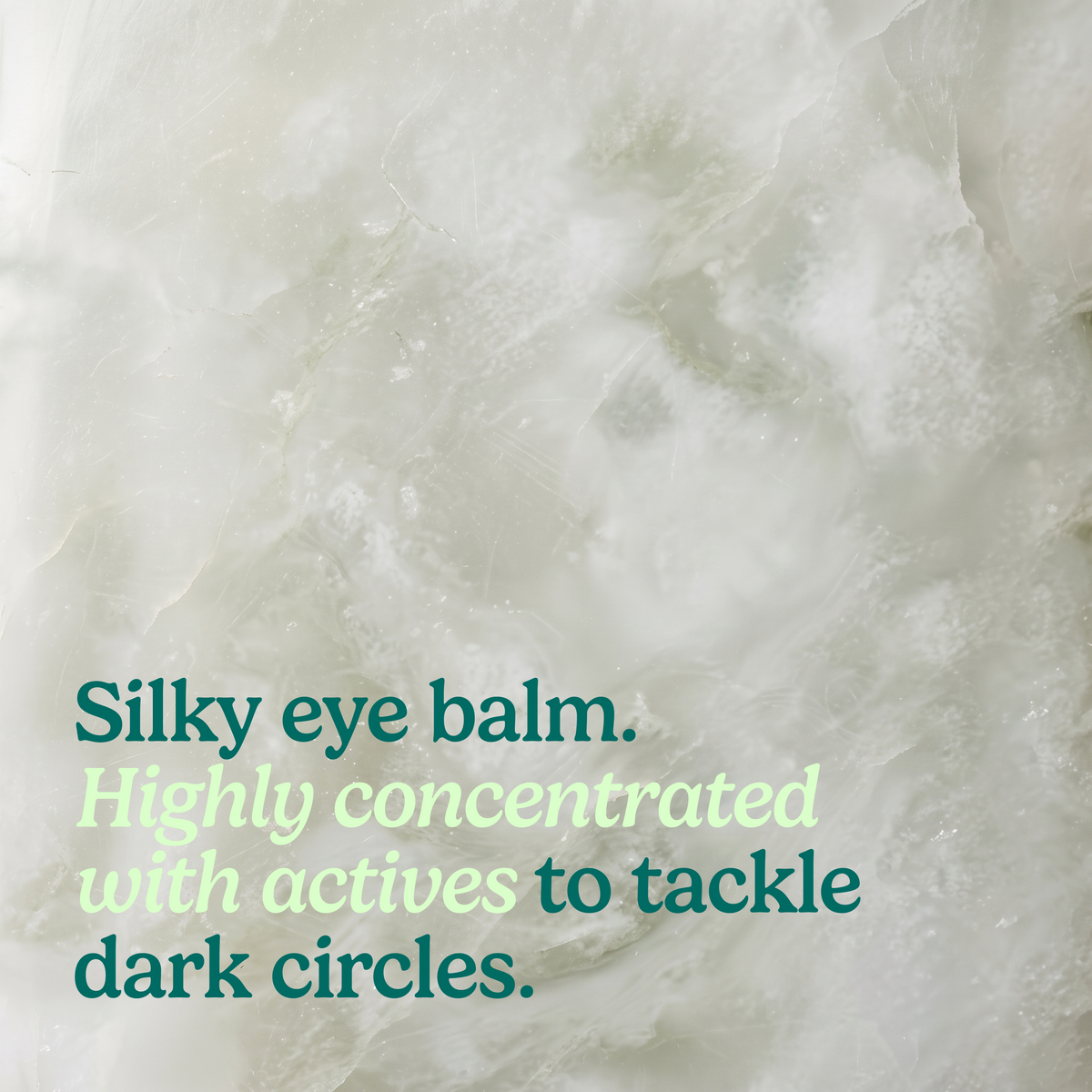 Cooling roller ball applicator on the Dark Circle Correcting Lidstick™